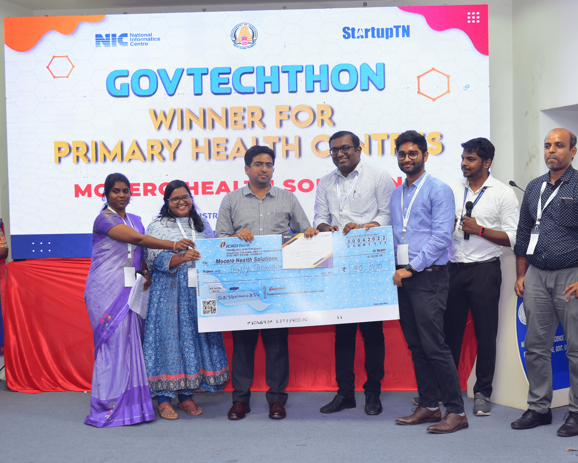 Mocero Health CEO receiving the award at the Thirunelveli GovTechThon.